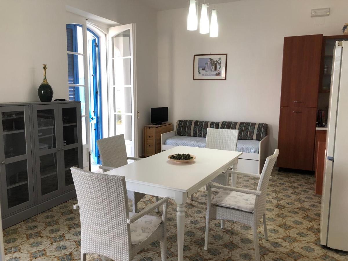 הוילה מרינה די מנקוורסה Casa Direttamente Sul Mare 1 מראה חיצוני תמונה