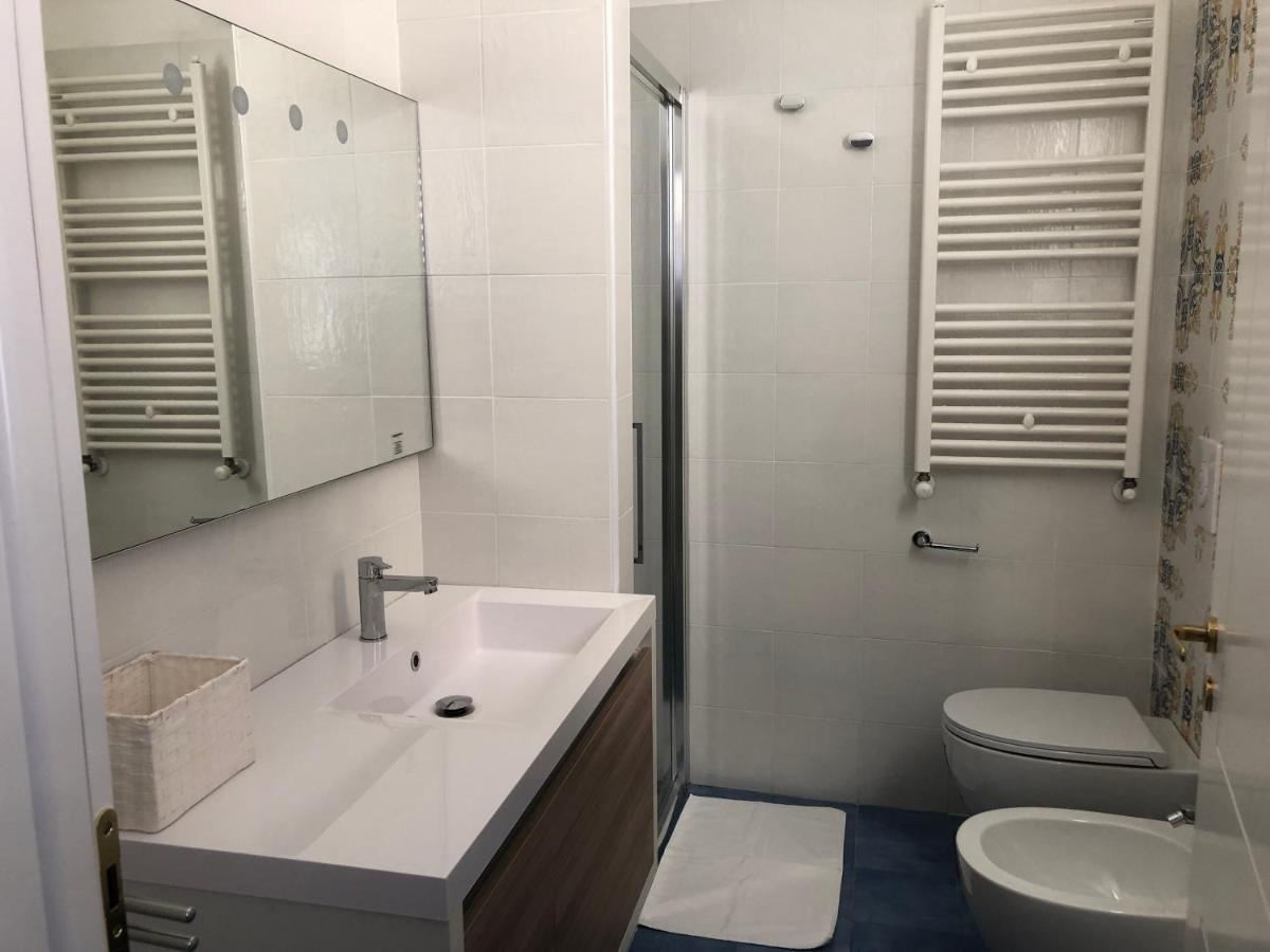 הוילה מרינה די מנקוורסה Casa Direttamente Sul Mare 1 מראה חיצוני תמונה