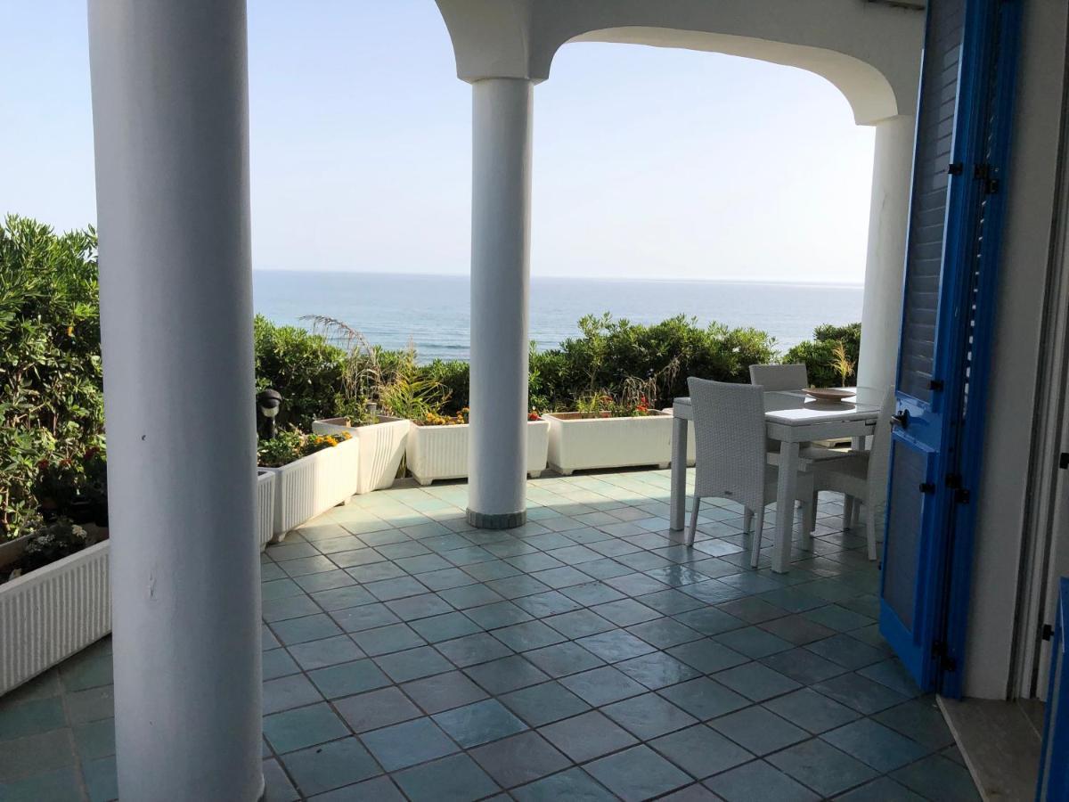 הוילה מרינה די מנקוורסה Casa Direttamente Sul Mare 1 מראה חיצוני תמונה