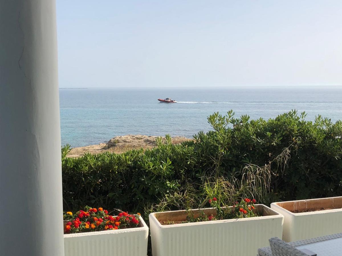 הוילה מרינה די מנקוורסה Casa Direttamente Sul Mare 1 מראה חיצוני תמונה