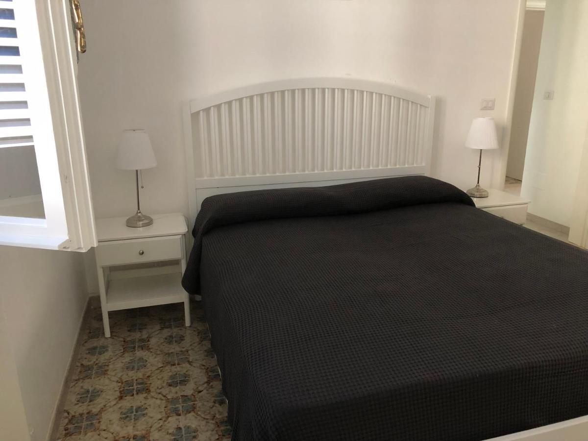 הוילה מרינה די מנקוורסה Casa Direttamente Sul Mare 1 מראה חיצוני תמונה