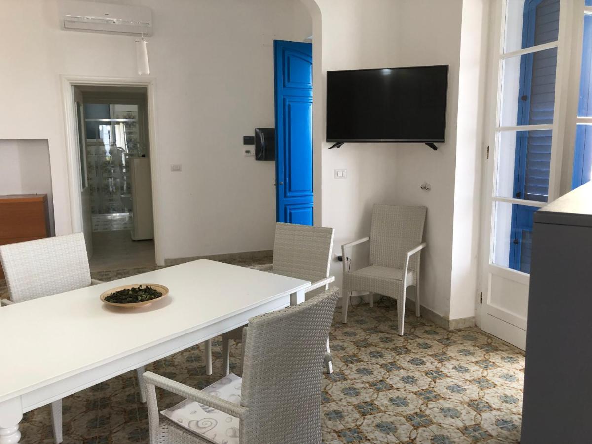 הוילה מרינה די מנקוורסה Casa Direttamente Sul Mare 1 מראה חיצוני תמונה